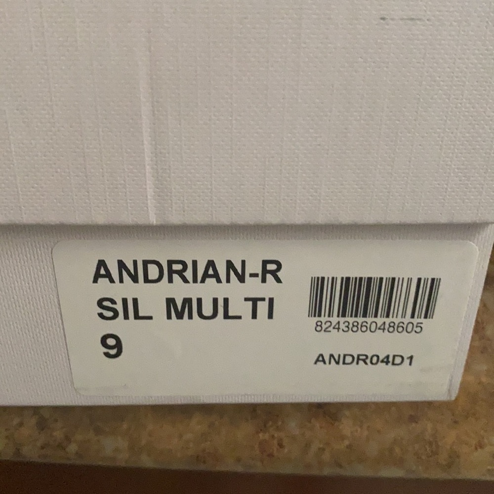 New Steve Madden Summer Size 9 Slides - image 4